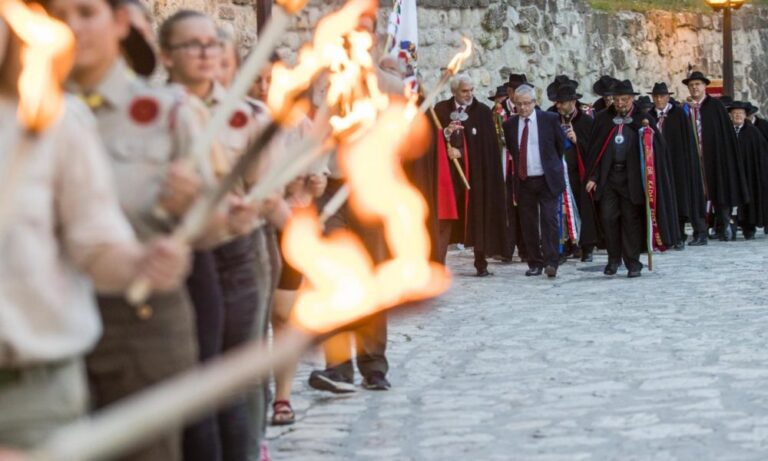 Fáklyás Királyköszöntő Ünnepség kedden Egerben – Több évtizedes hagyomány folytatódik