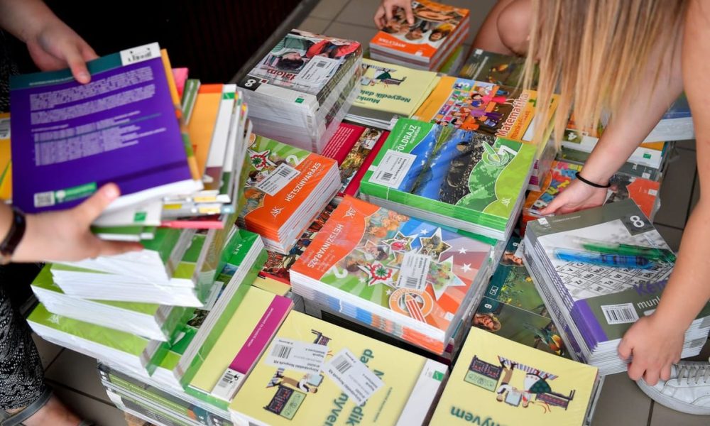 Ingyenes tankönyvek érkeztek minden iskolába