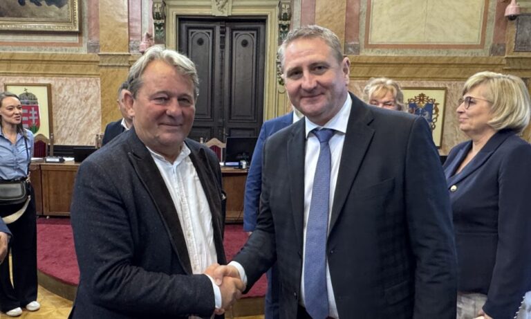 Februártól Szarvas József irányítja a Gárdonyi Géza Színházat