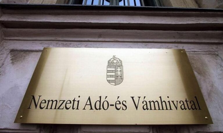 NAV: Egyéni vállalkozók számára csak negyedéves bevallás TB-járulék és SZOCHO