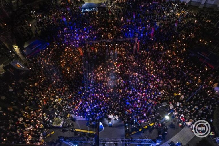 Kaposváron kezdte meg országjárását a miniszterelnök – holnap Eger jön | EgerHírek