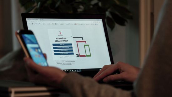 NAV: Még egy hónapig lehet kérni az SZJA-bevallás tervezetének postázását