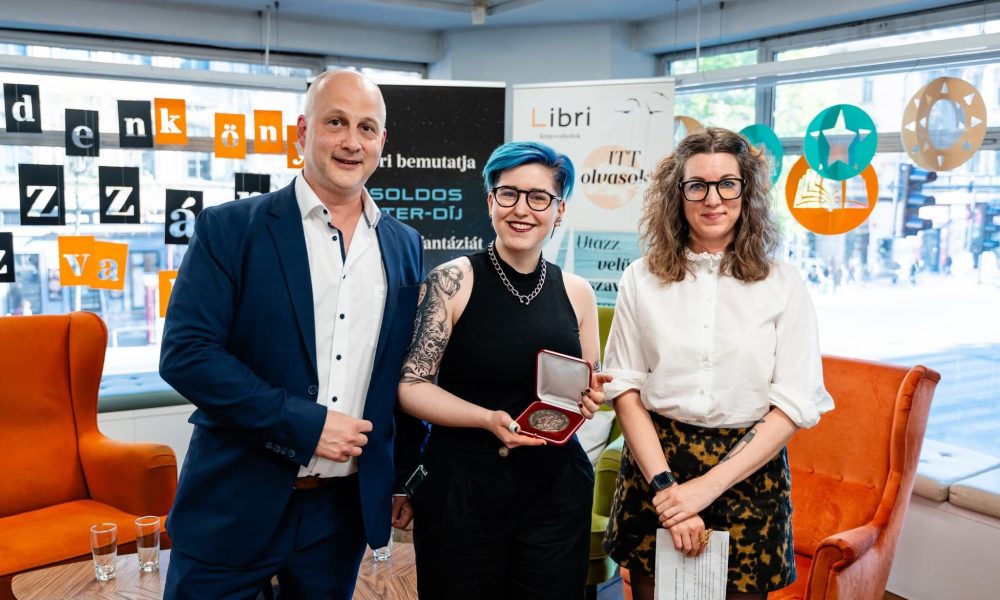 Először egri kötődésű szerző nyerte a Zsoldos Péter-díjat – Gabriella Eld megkapta a rangos elismerést