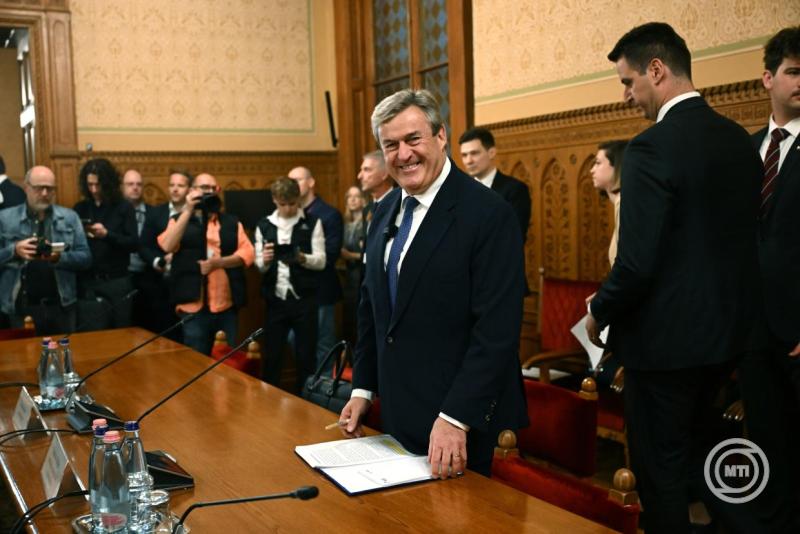 Kapitány István: Magyarország továbbra sem válik el az orosz energiáról, és megmarad a rezsicsökkentés