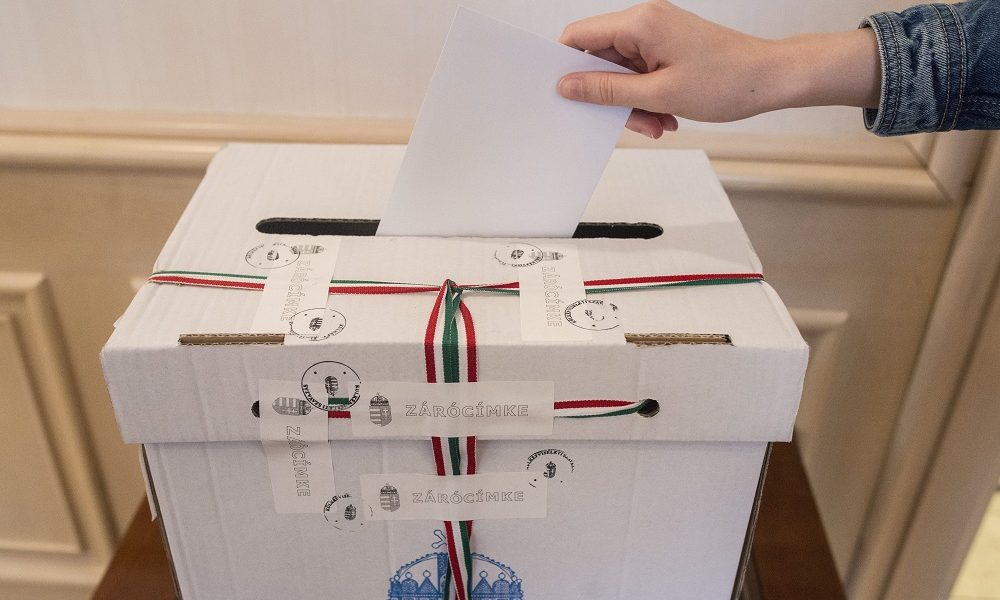 Országgyűlési választások: Folyamatos szavazás és 9 órás részvételi arány